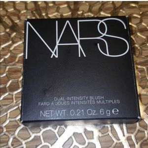 NARS Makeup - NARS Dual-Intensity Blush Duo: FERVOR NARS Makeup - NARS Dual-Intensity Blush Duo: FERVOR